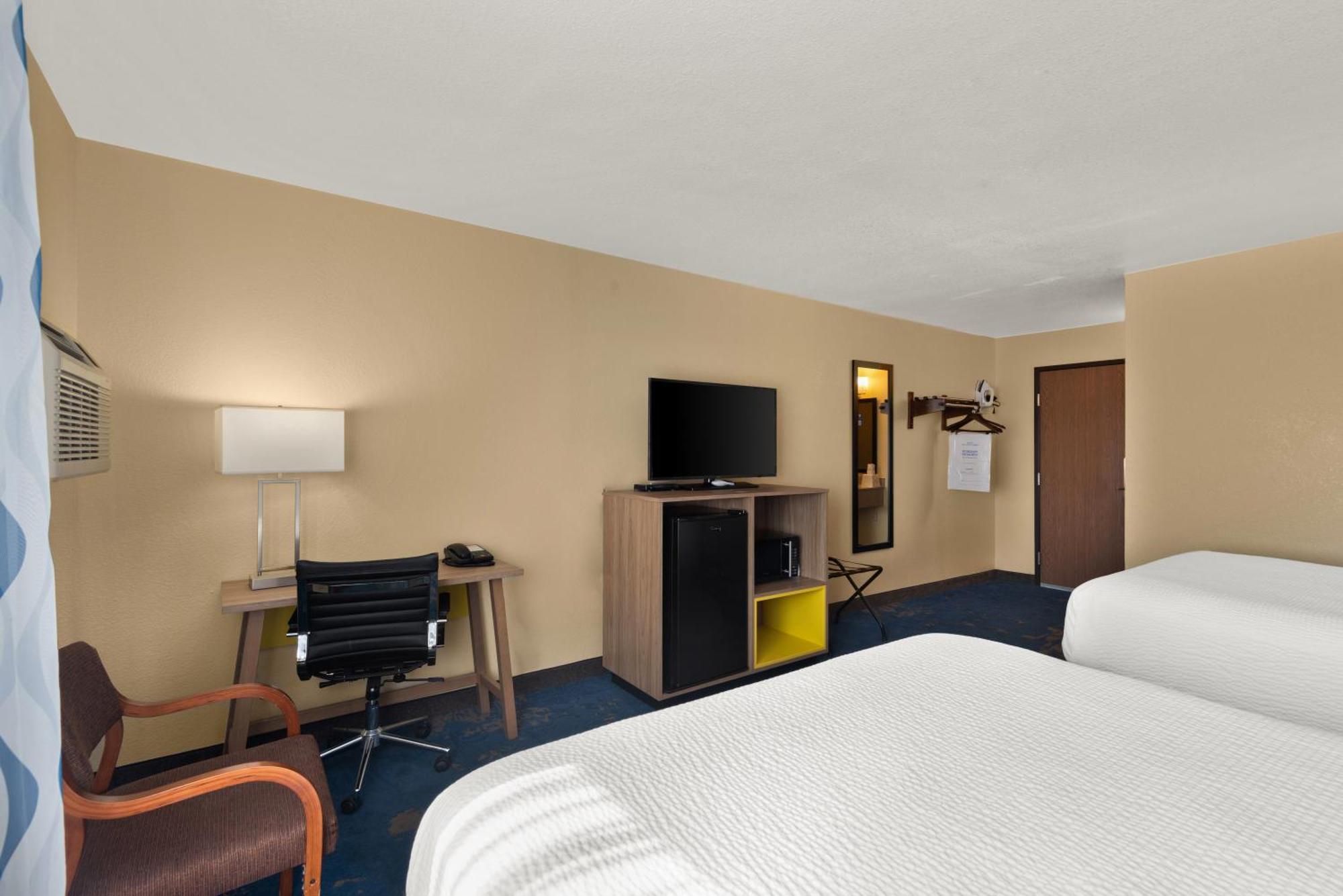 Days Inn By Wyndham Newton Eksteriør bilde